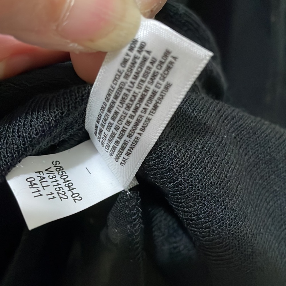 Gap Draped Long Sleeve Black Sweater (sz m) - Picture 5 of 10